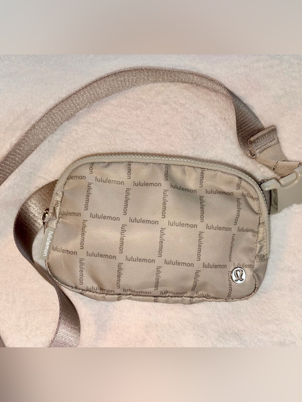LULULEMON Everywhere Belt Bag Woodwork Grid - Picture 1 of 9